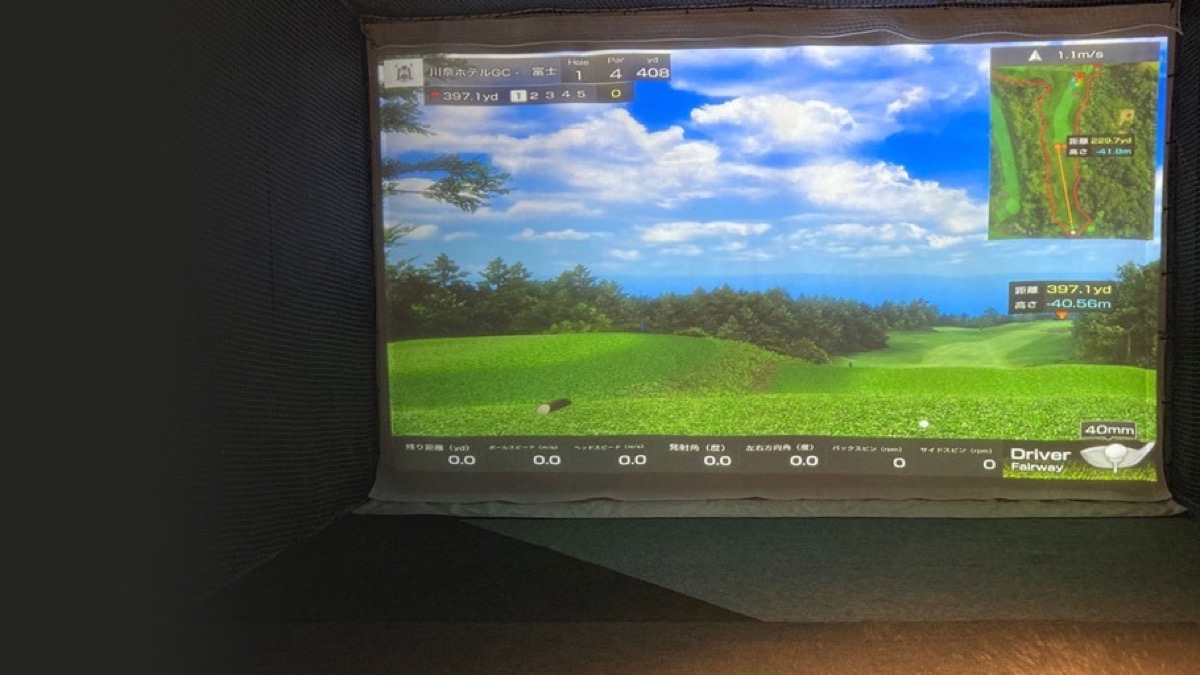 ZEN GOLF RANGE 浦和店のシミュレーター画面