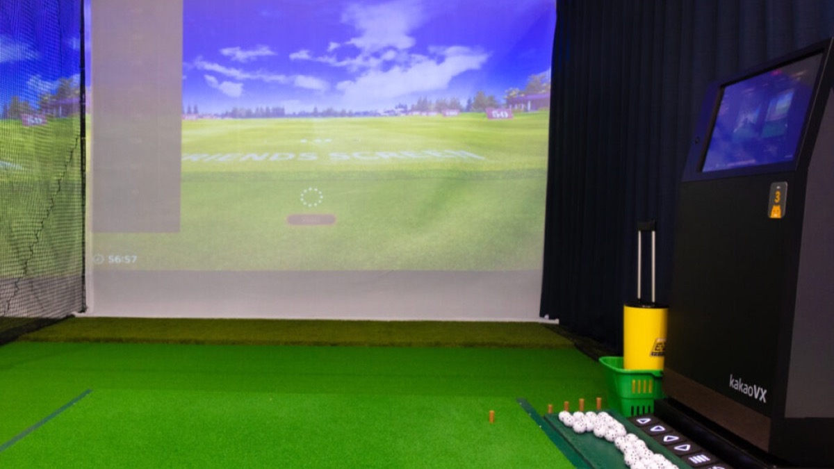 オールデイゴルフ尻手川崎のシミュレーター打席