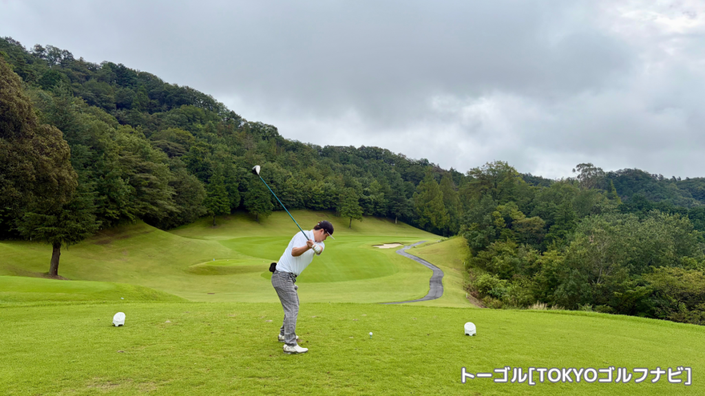 皐月ゴルフ倶楽部 佐野コース1番ホールのティーショット