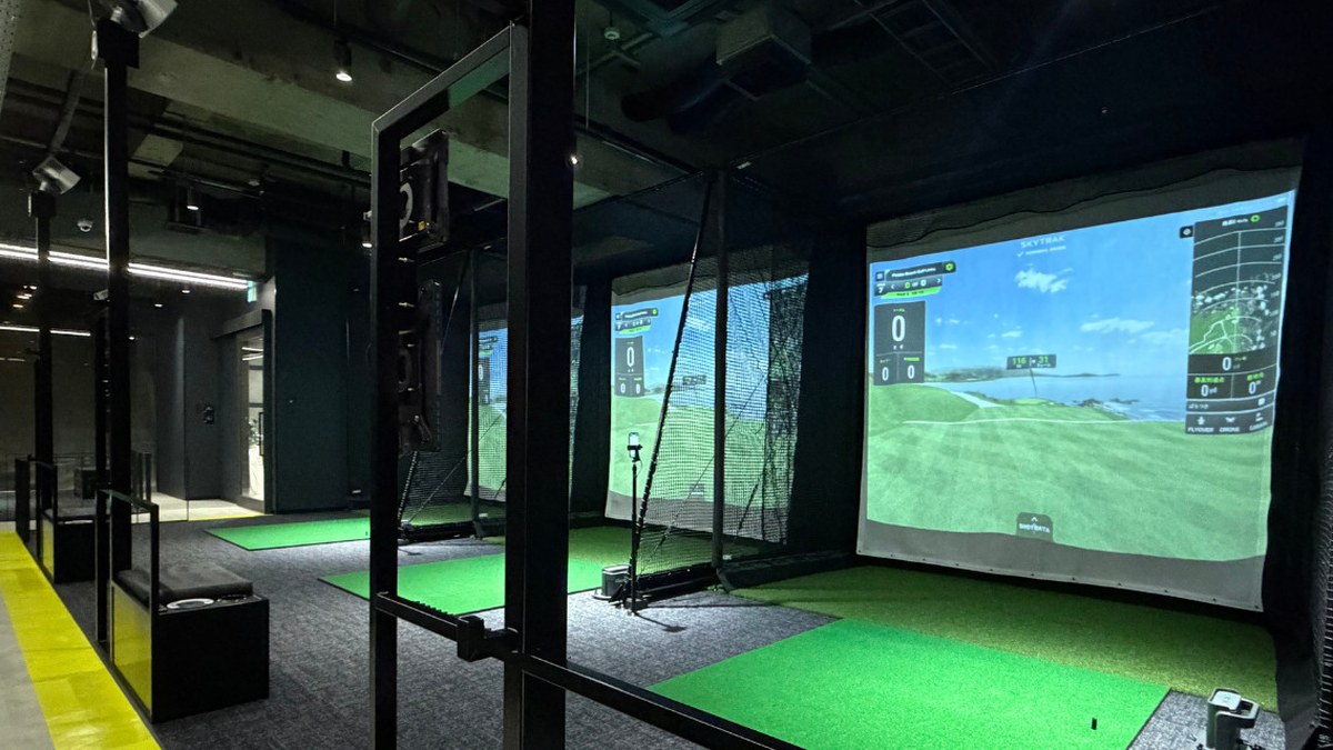 ZEN GOLF RANGE東池袋店のシミュレーター打席
